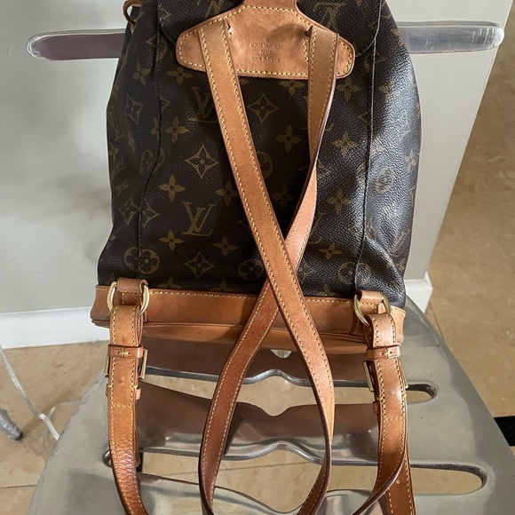 LOUIS VUITTON BACKPACK - Picture 10 of 11